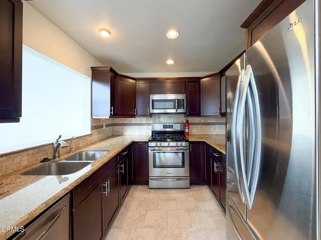 $3,000 | 407 Shoreview Drive, Port Hueneme, CA 93041