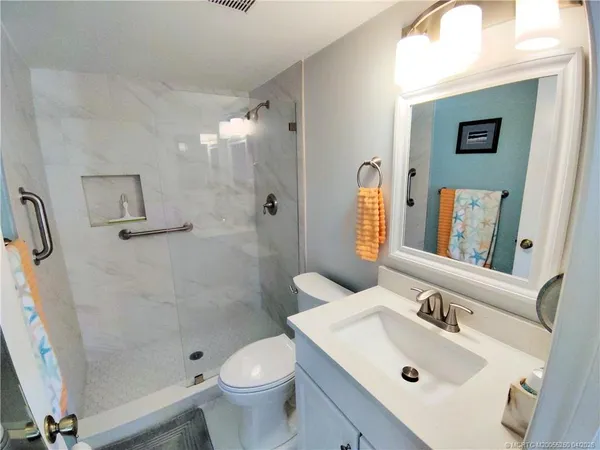 $2,300 | 511 Southwest South River Drive, Unit 207, Stuart, FL 34997