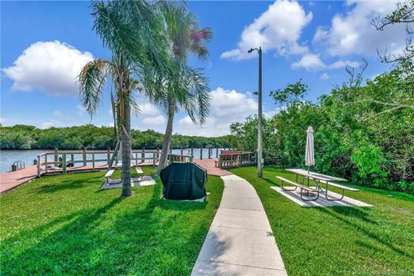 $2,300 | 511 Southwest South River Drive, Unit 207, Stuart, FL 34997