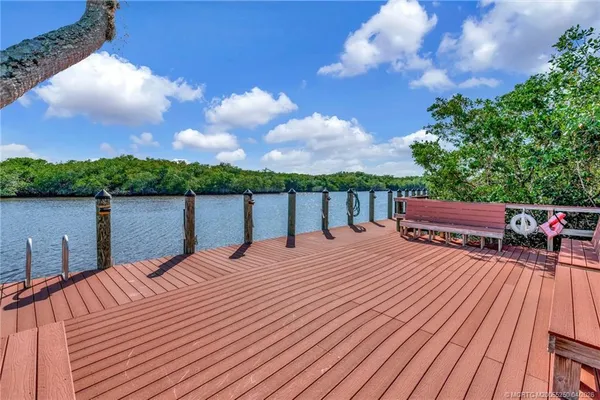 $2,300 | 511 Southwest South River Drive, Unit 207, Stuart, FL 34997