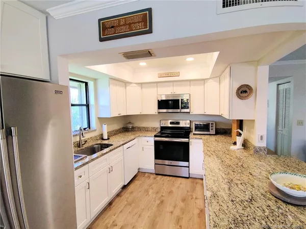 $2,300 | 511 Southwest South River Drive, Unit 207, Stuart, FL 34997
