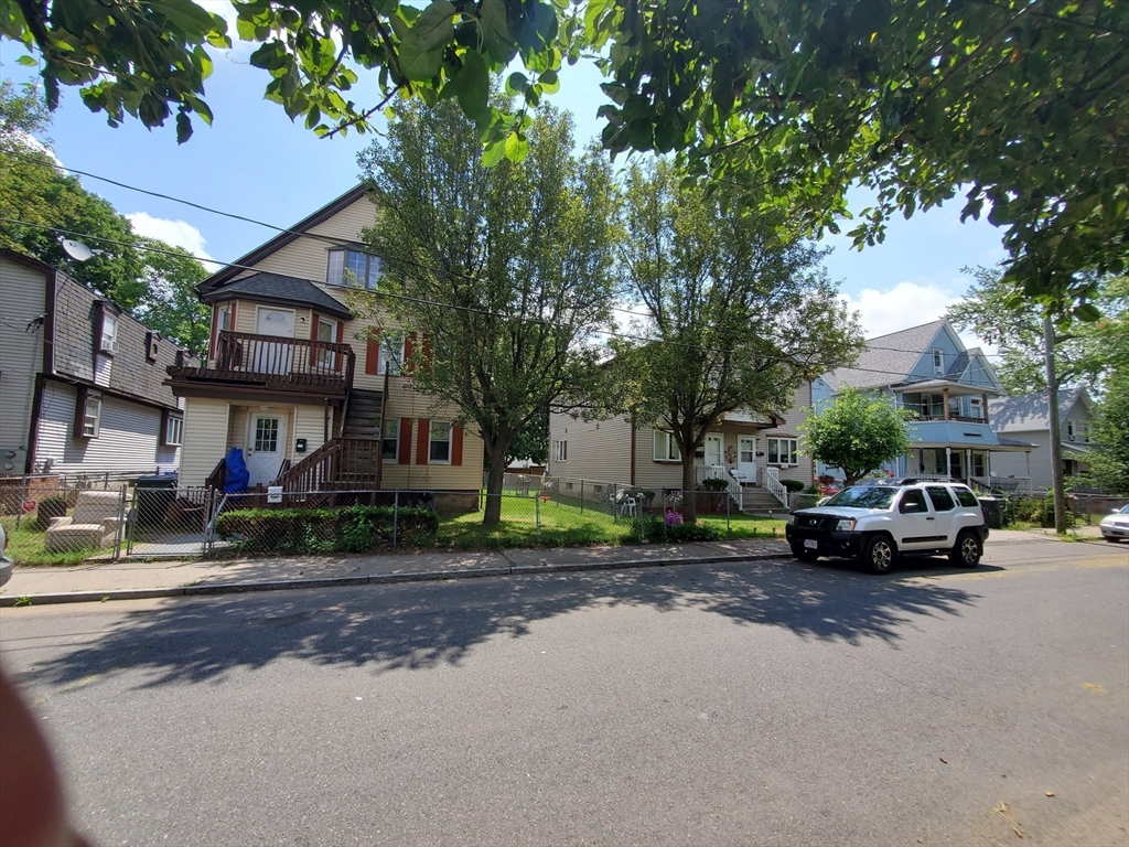47 Lansing Place Springfield, MA 01108 - Photo 16 of 17 Gallery Image 16