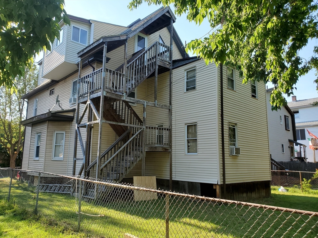 47 Lansing Place Springfield, MA 01108 - Photo 2 of 17 Gallery Image 2