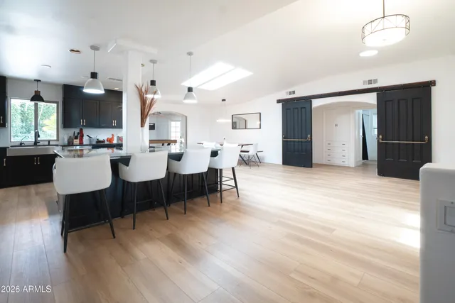 $7,995 | 4451 East Earll Drive, Phoenix, AZ 85018