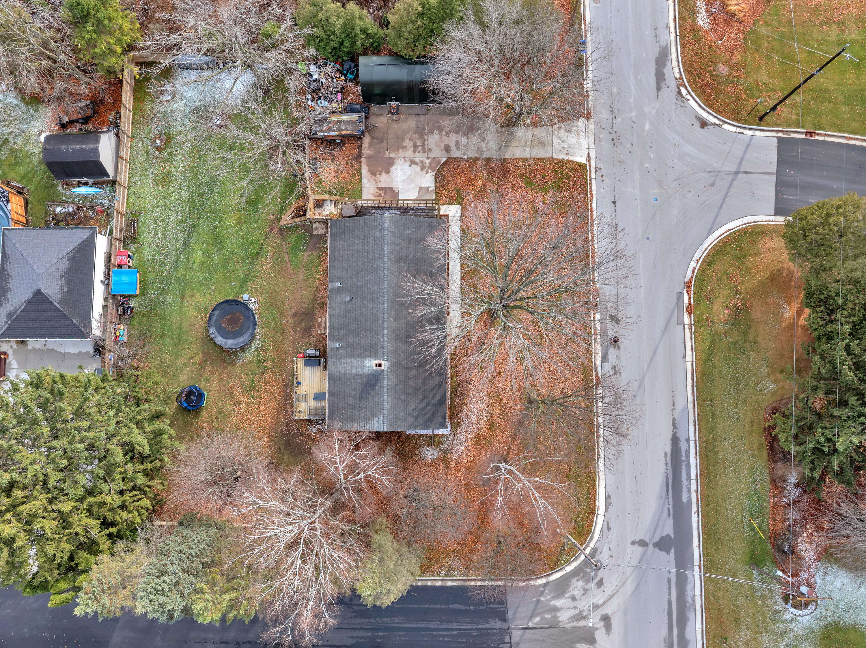 851 Linden Street Cleveland, WI 53015 - Photo 30 of 34 Birdseye 1