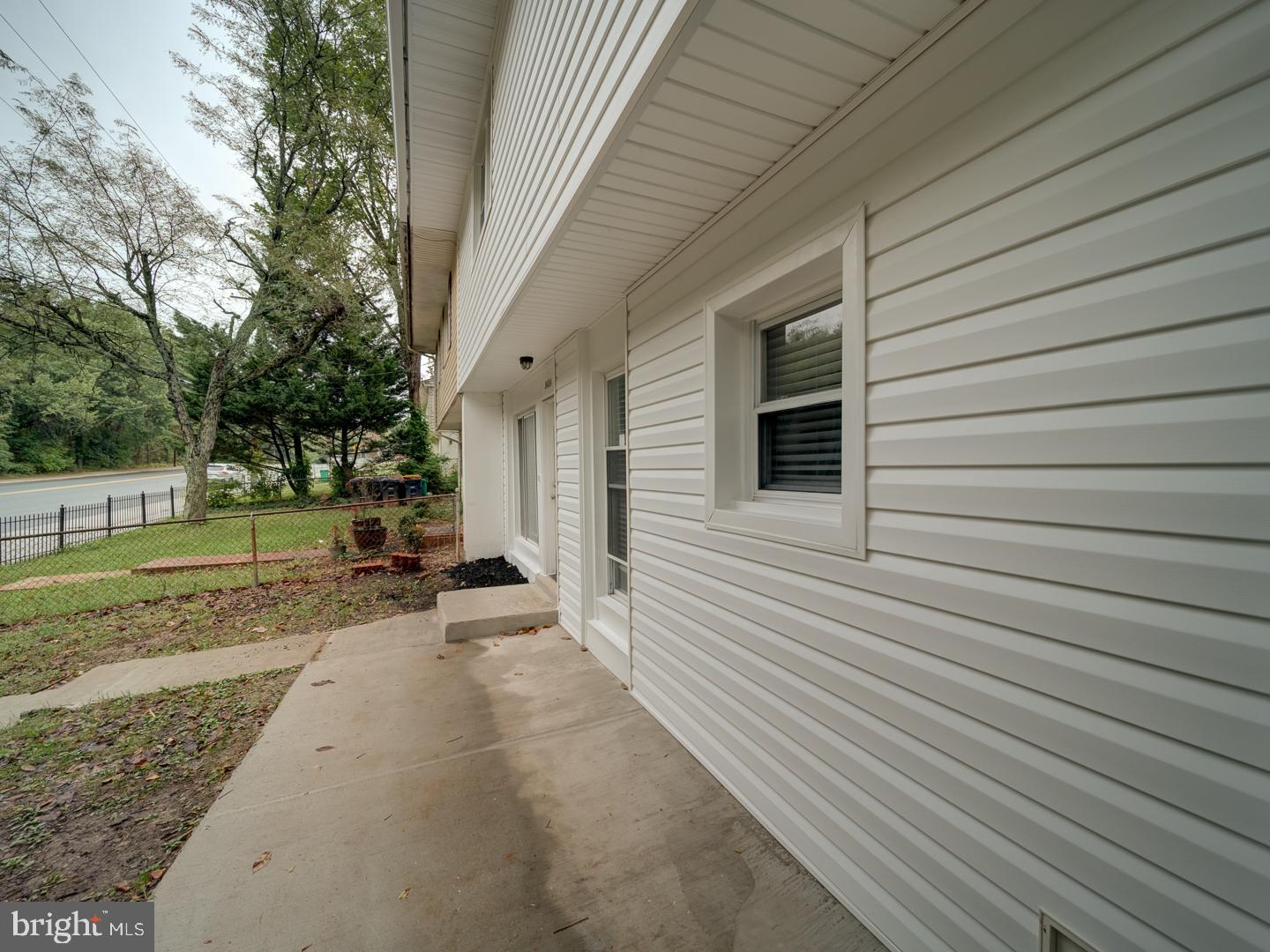 8001 Barlowe Road Landover, MD 20785 - Photo 5 of 33