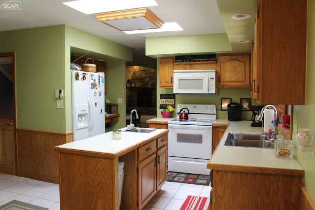 11334 North Webster Road Clio, MI 48420 - Photo 28 of 52 21192312-27.JPG