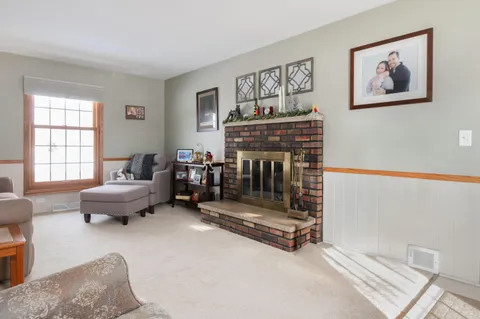 $424,900 | 1107 Dogwood Lane, Waukesha, WI 53189