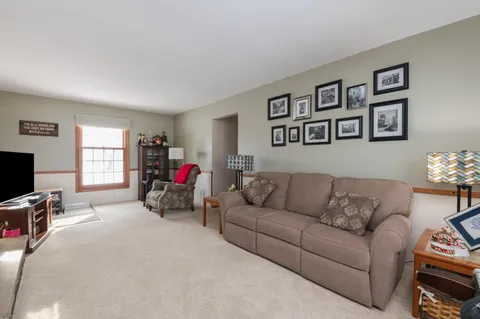 $424,900 | 1107 Dogwood Lane, Waukesha, WI 53189