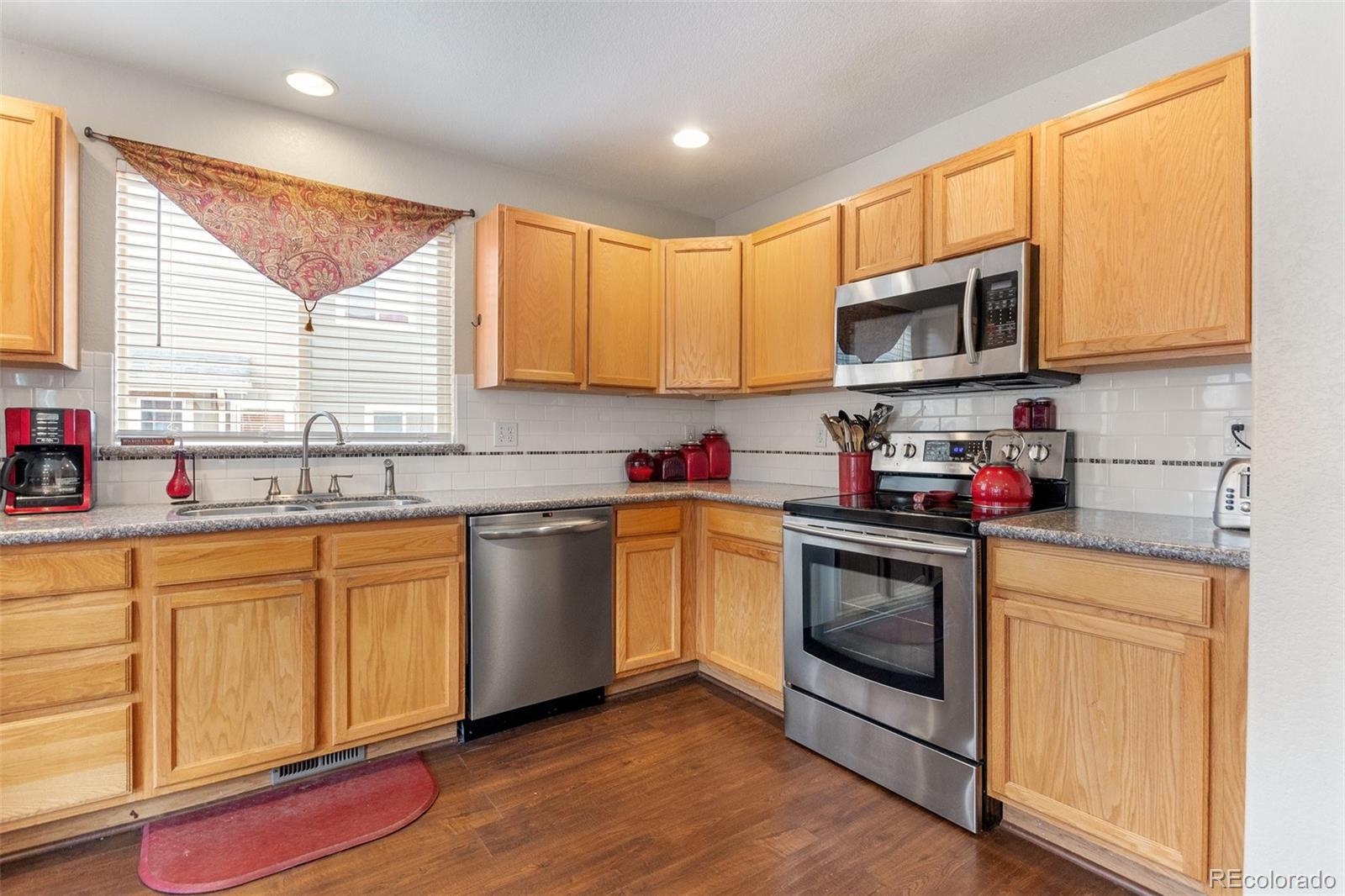 718 Rider Ridge Drive Longmont, CO 80504 - Photo 8 of 30 Gallery Image 8