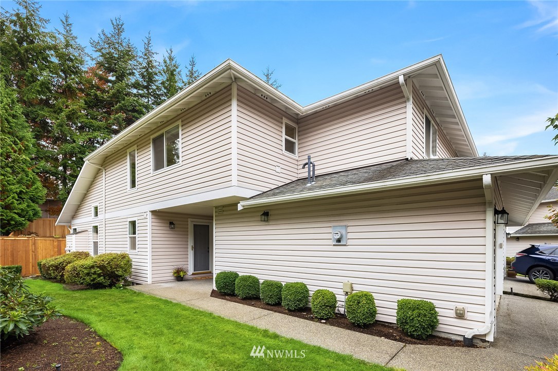 4801 Northeast 18th Place, Unit A Renton, WA 98059 - Photo 1 of 21