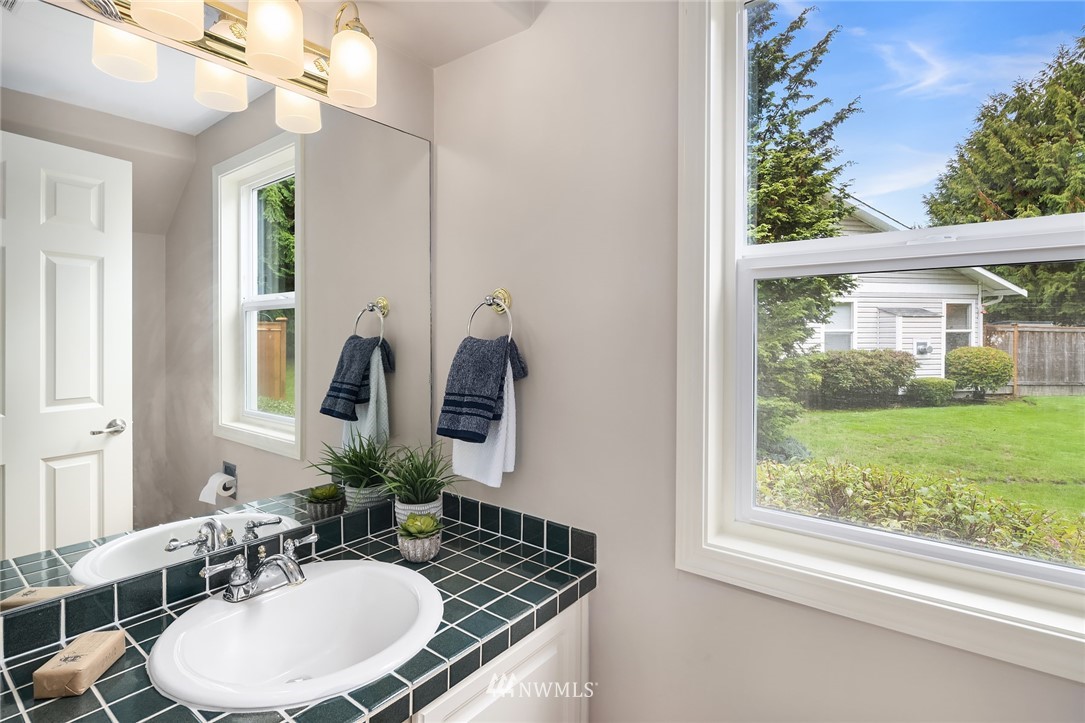 4801 Northeast 18th Place, Unit A Renton, WA 98059 - Photo 11 of 21