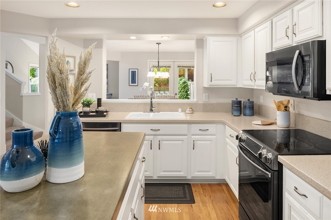 4801 Northeast 18th Place, Unit A Renton, WA 98059 - Photo 9 of 21