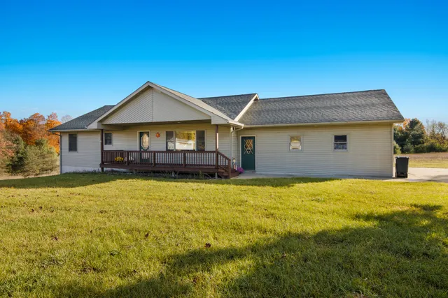 $376,000 | 20756 200th Avenue, Tustin, MI 49688