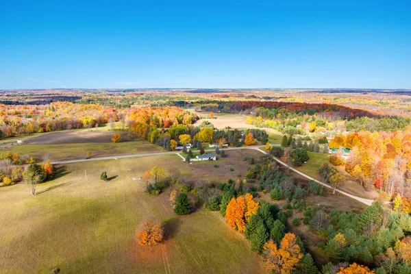 $374,900 | 20756 200th Avenue, Tustin, MI 49688