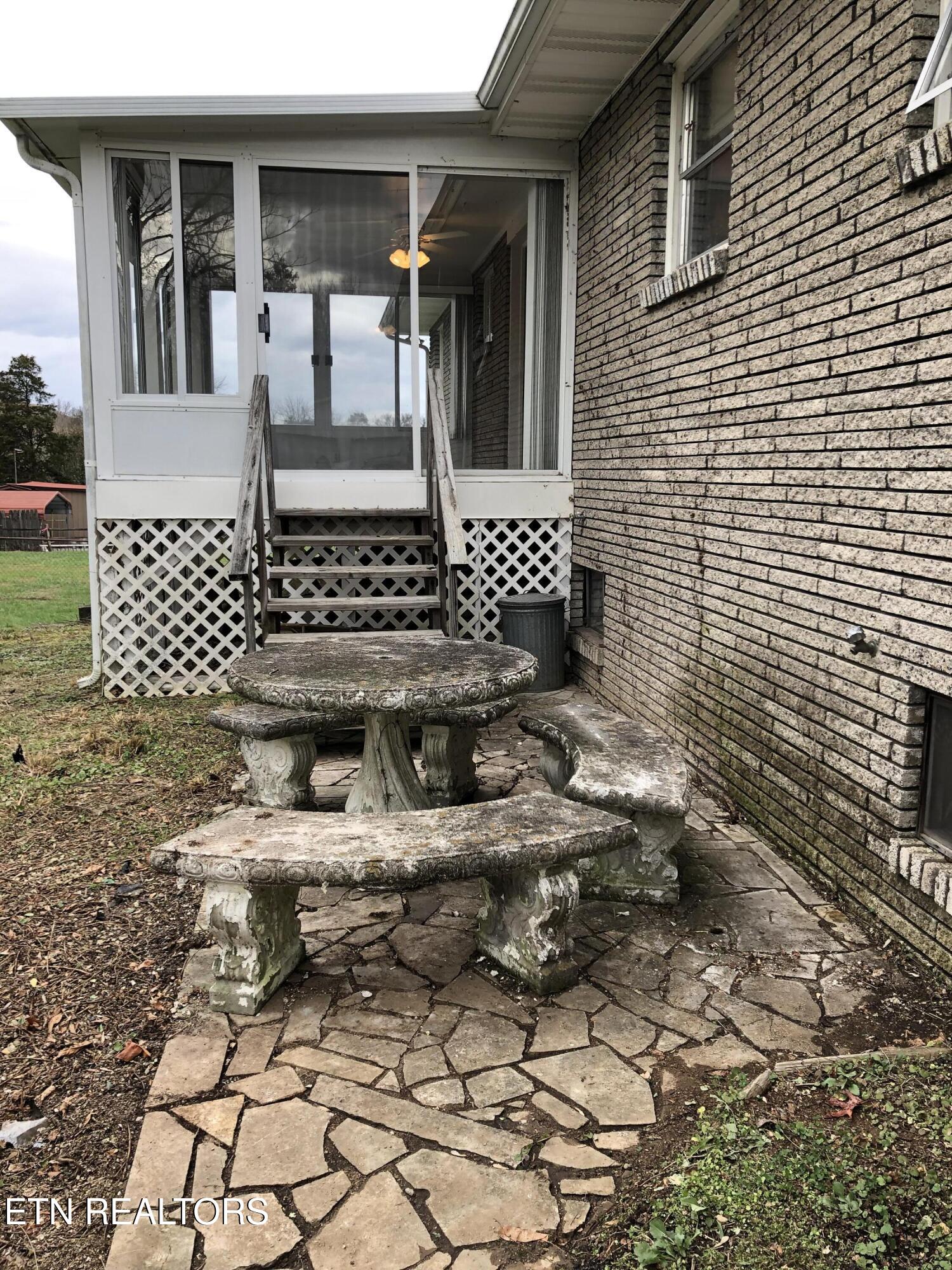 154 East Wolf Valley Road Heiskell, TN 37754 - Photo 5 of 40 IMG_3154