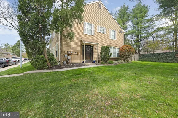 $365,000 | 306 Fountain Hall Court, Mount Laurel, NJ 08054