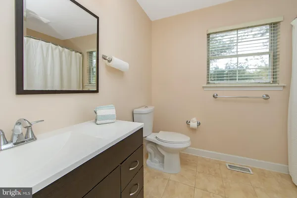 $365,000 | 306 Fountain Hall Court, Mount Laurel, NJ 08054
