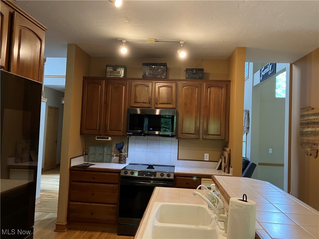 8879 Kennard Road Lodi, OH 44254 - Photo 9 of 47 Gallery Image 9