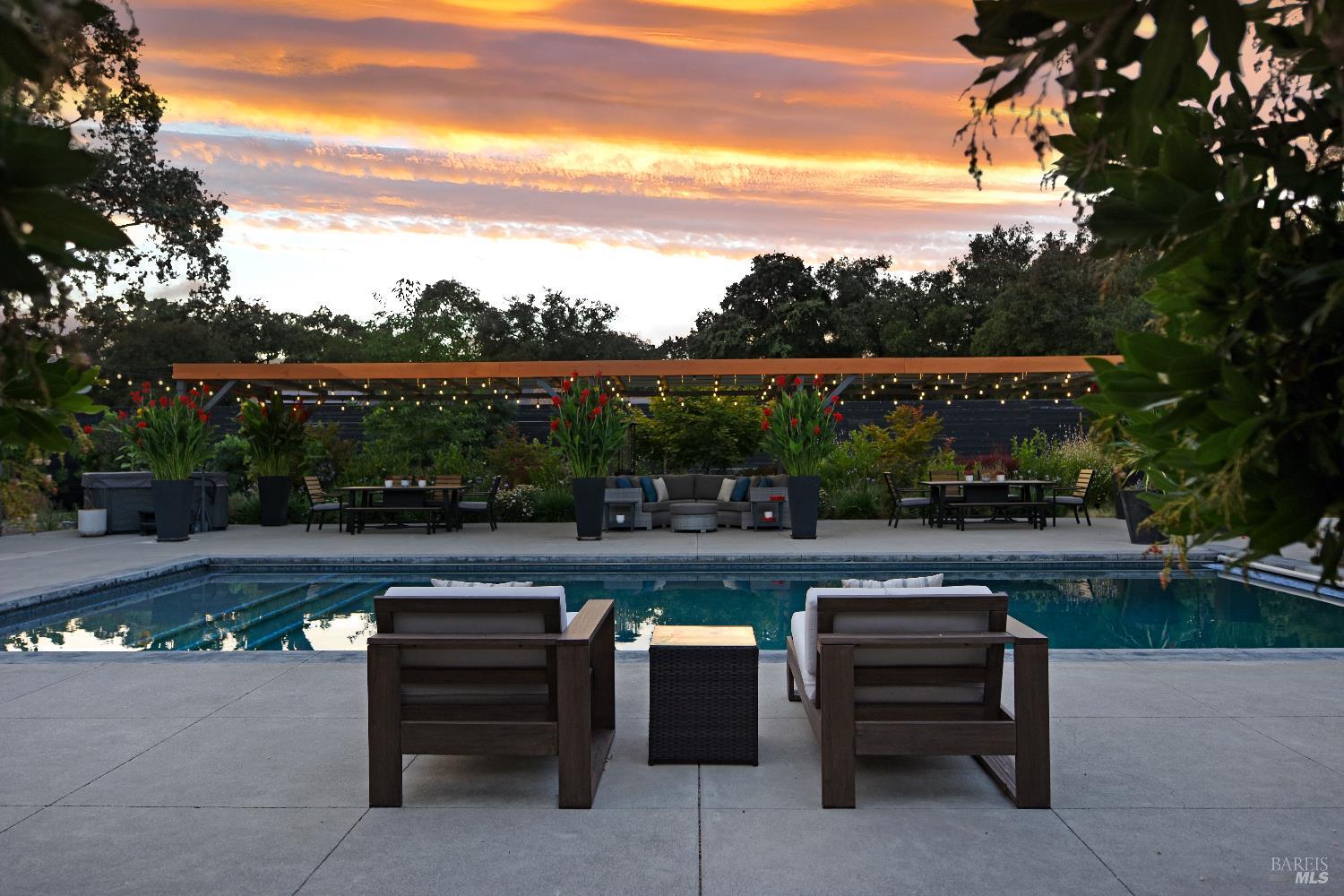 85 Trinity Road Glen Ellen, CA 95442 - Photo 51 of 62 a view of a terrace with sitting area
