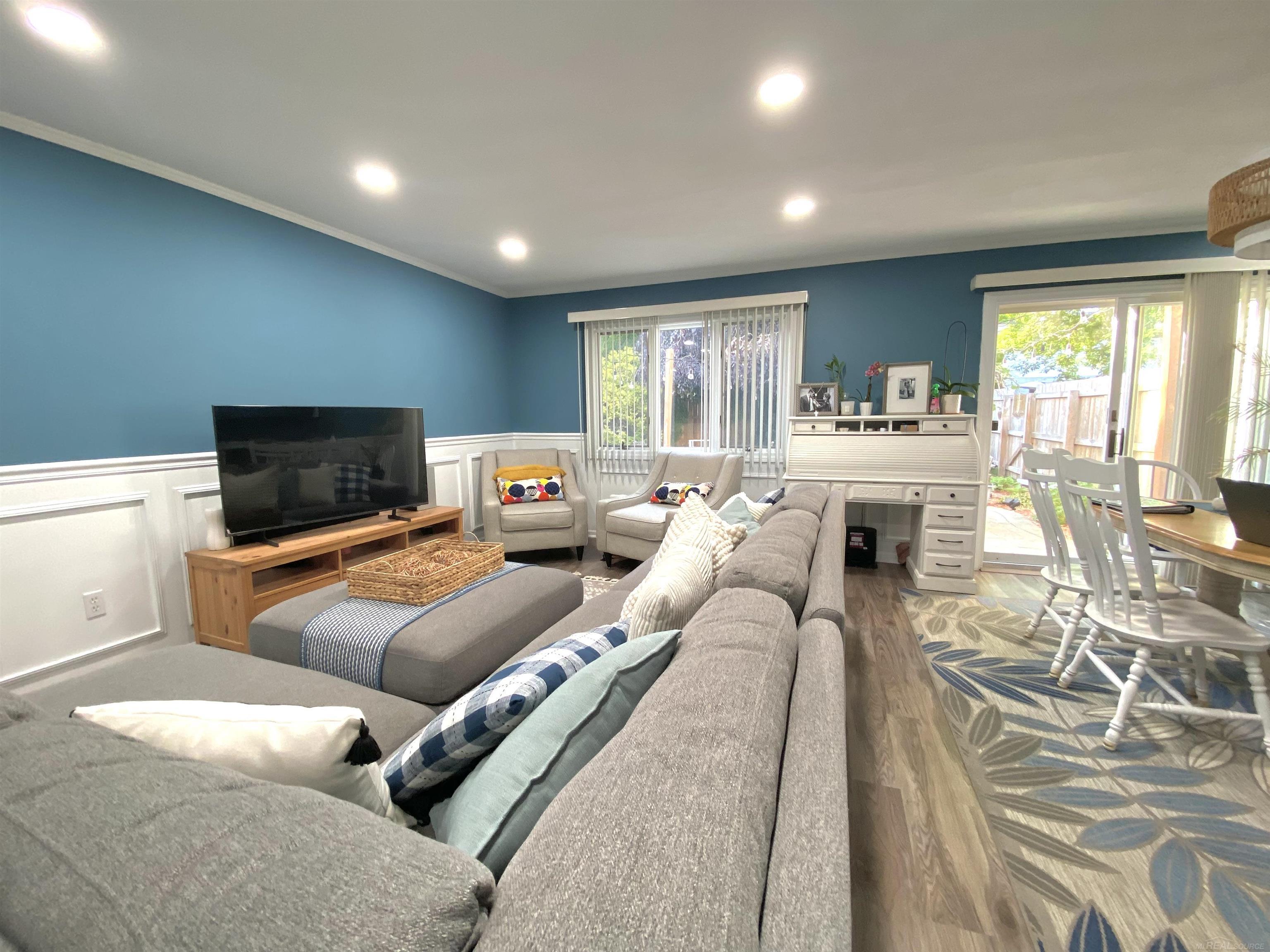 2330 Hillendale Drive Rochester Hills, MI 48309 - Photo 5 of 21
