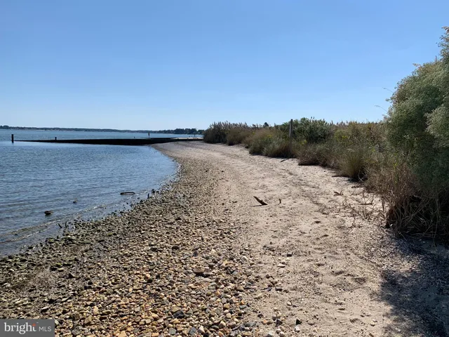 $359,900 | 662 Glebe Harbor Drive, Montross, VA 22520