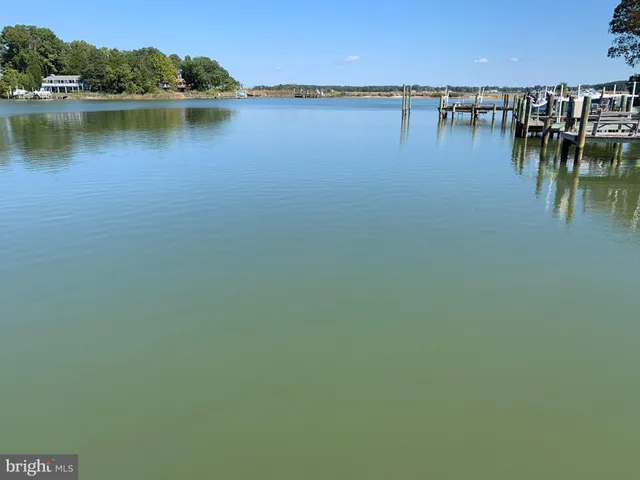 $359,900 | 662 Glebe Harbor Drive, Montross, VA 22520