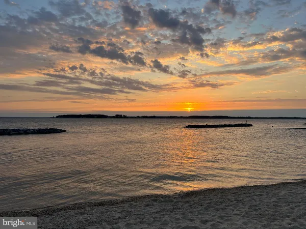 $359,900 | 662 Glebe Harbor Drive, Montross, VA 22520