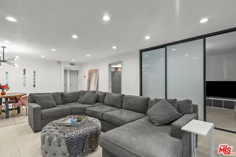 $628,000 | 6752 Hillpark Drive, Unit 202, Los Angeles, CA 90068
