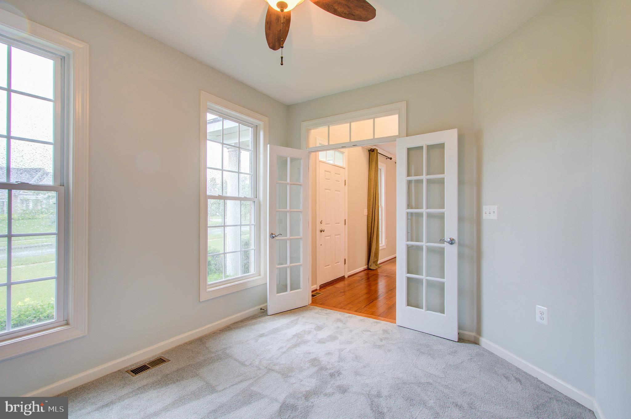 20222 McNamara Road Poolesville, MD 20837 - Photo 14 of 57 Main level office with fresh carpet