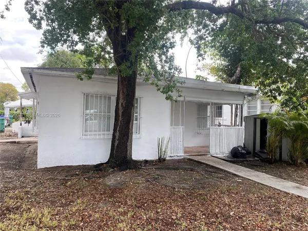 $2,100 | 5905 Northwest 3rd Avenue, Unit 2/2, Miami, FL 33127