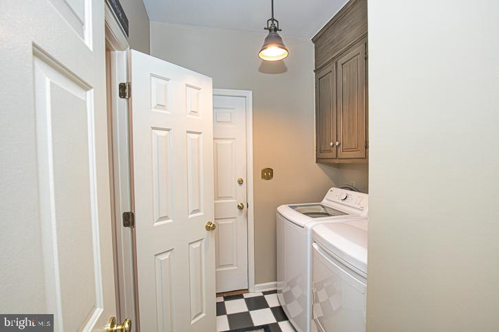 3589 Union Church Road Salisbury, MD 21804 - Photo 30 of 84 a bathroom with a sink toilet and shower