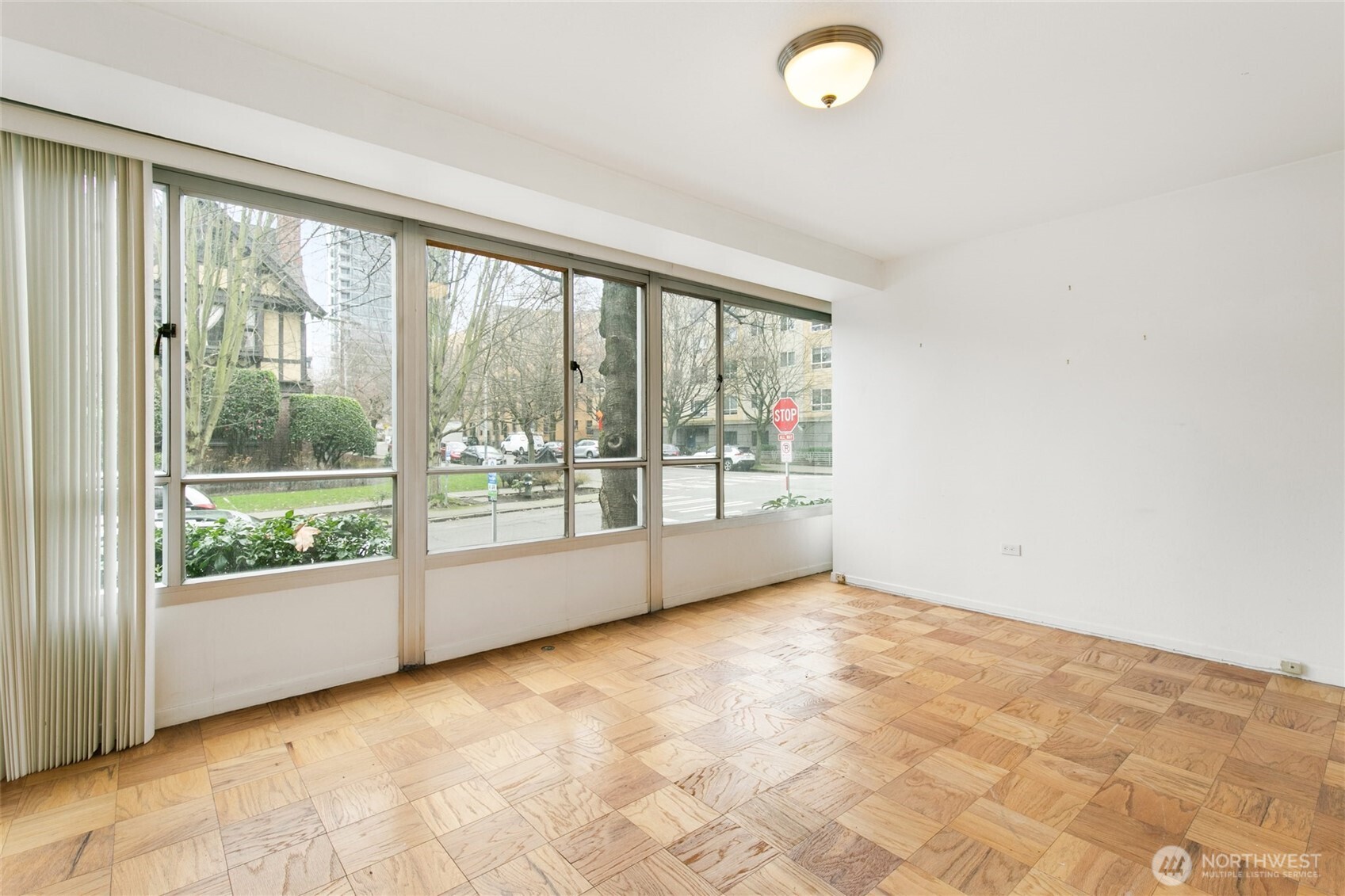 1221 Minor Avenue, Unit 109 Seattle, WA 98101 - Photo 18 of 36