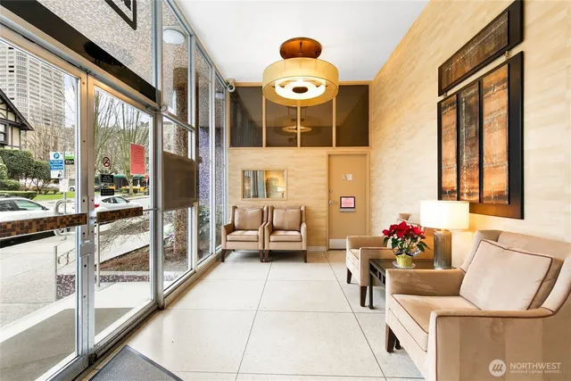 $450,000 | 1221 Minor Avenue, Unit 109, Seattle, WA 98101