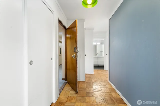 $450,000 | 1221 Minor Avenue, Unit 109, Seattle, WA 98101