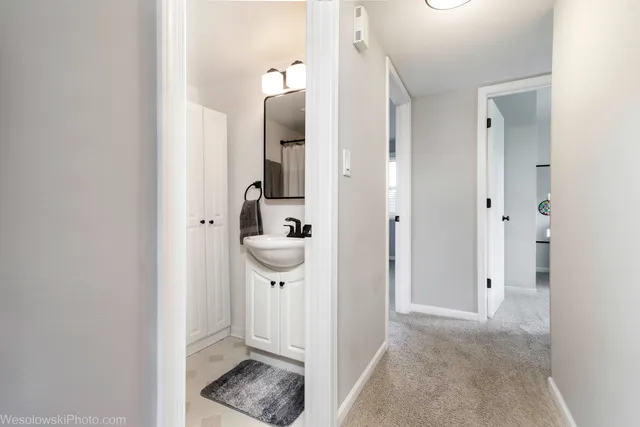 $233,000 | 145 Ann Court, Unit A, Bartlett, IL 60103