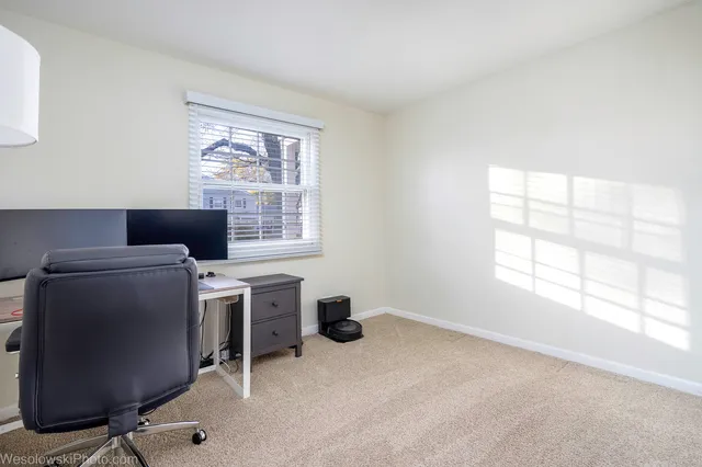 $233,000 | 145 Ann Court, Unit A, Bartlett, IL 60103