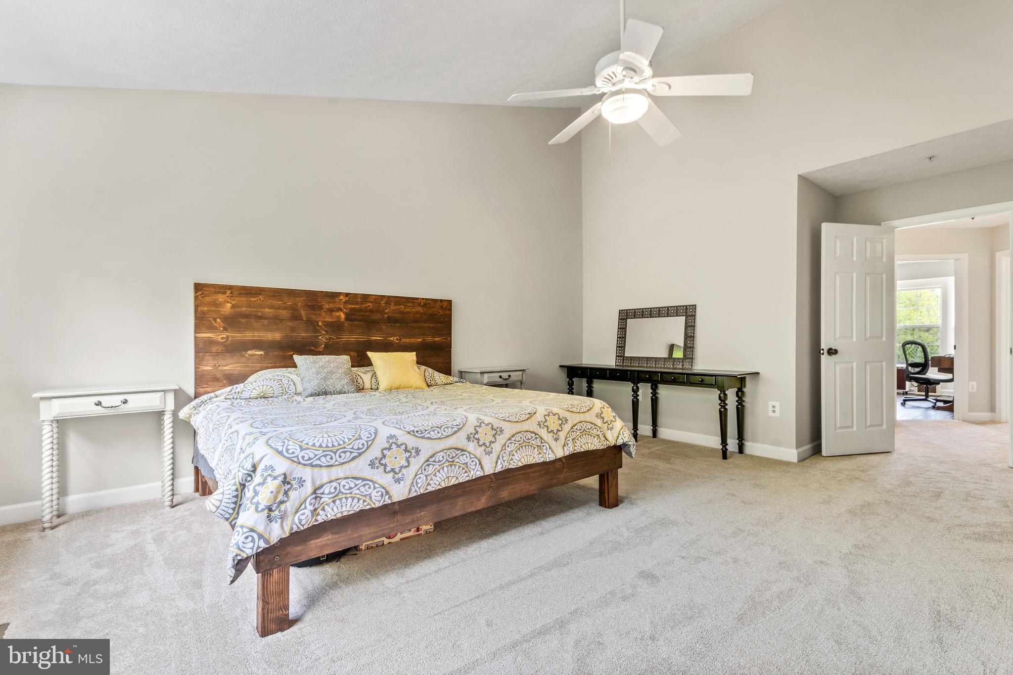 1258 Breckenridge Circle Riva, MD 21140 - Photo 17 of 36 Large master with vaulted ceilings