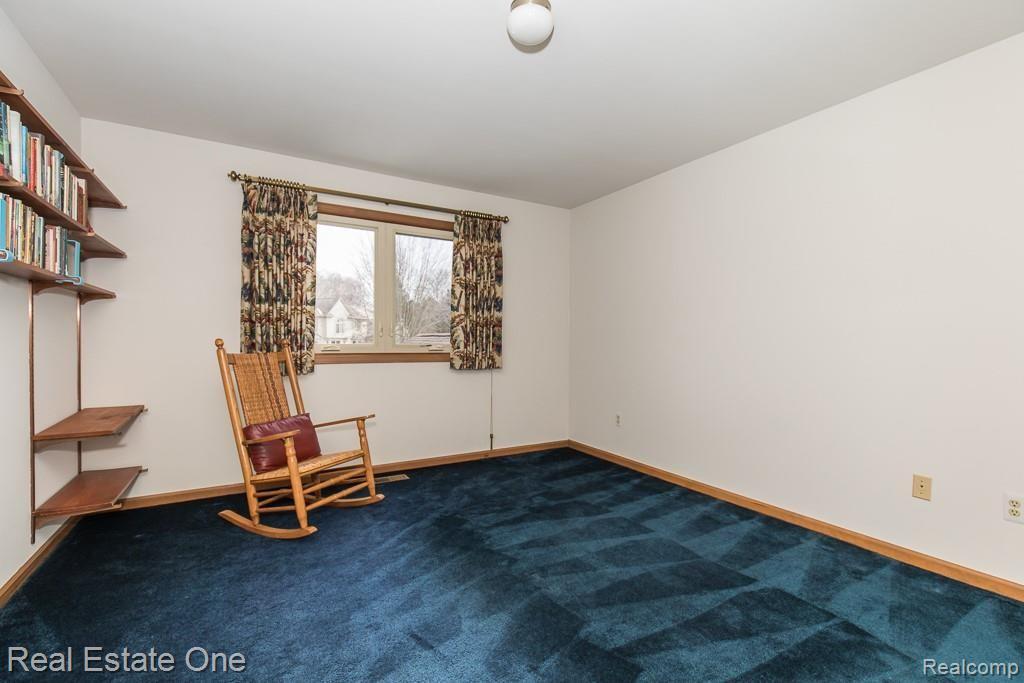 2545 Munster Road Rochester Hills, MI 48309 - Photo 21 of 33