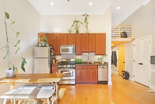 $3,200 | 61 Grand Street, Unit 1E, Jersey City, NJ 07302