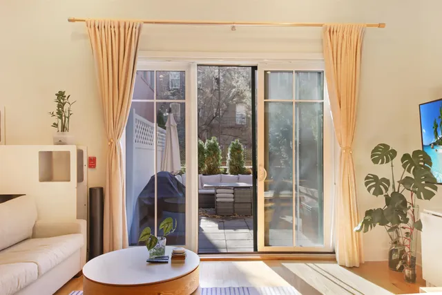 $3,200 | 61 Grand Street, Unit 1E, Jersey City, NJ 07302