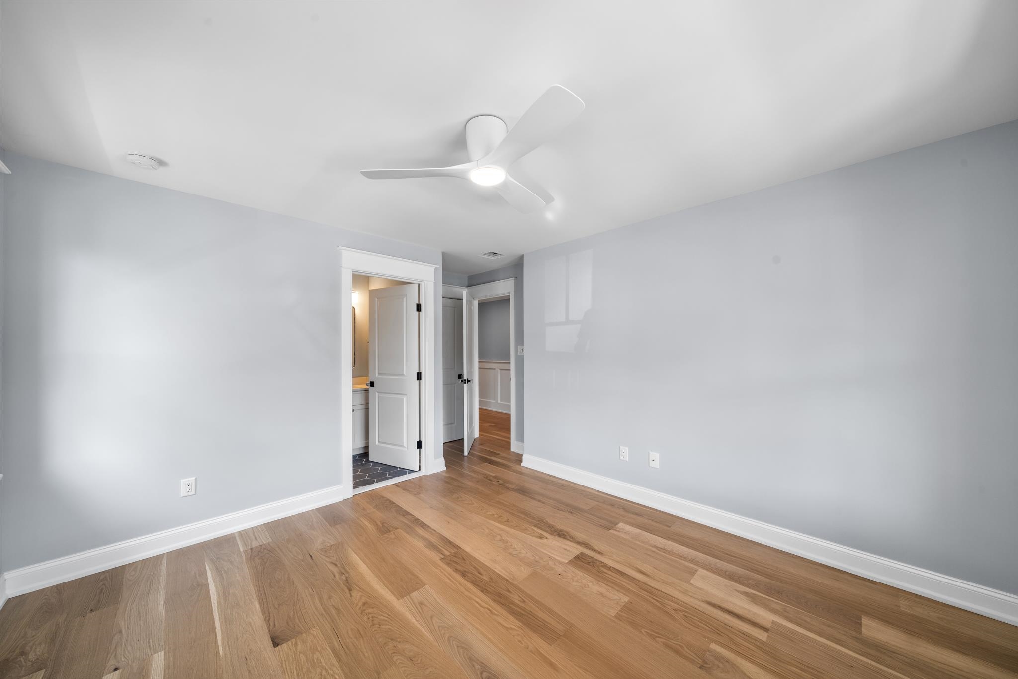 65 East 24th Avalon, NJ 08202 - Photo 29 of 49 a view of an empty room