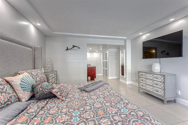 $999,999 | 3900 Galt Ocean Drive, Unit 712, Fort Lauderdale, FL 33308