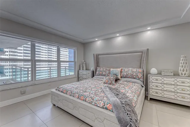 $999,999 | 3900 Galt Ocean Drive, Unit 712, Fort Lauderdale, FL 33308