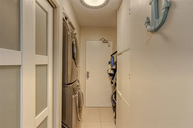 $999,999 | 3900 Galt Ocean Drive, Unit 712, Fort Lauderdale, FL 33308