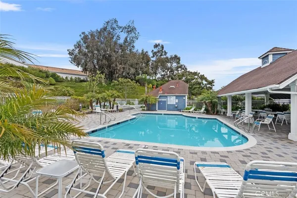 $950,000 | 2113 Calle Ola Verde, San Clemente, CA 92673