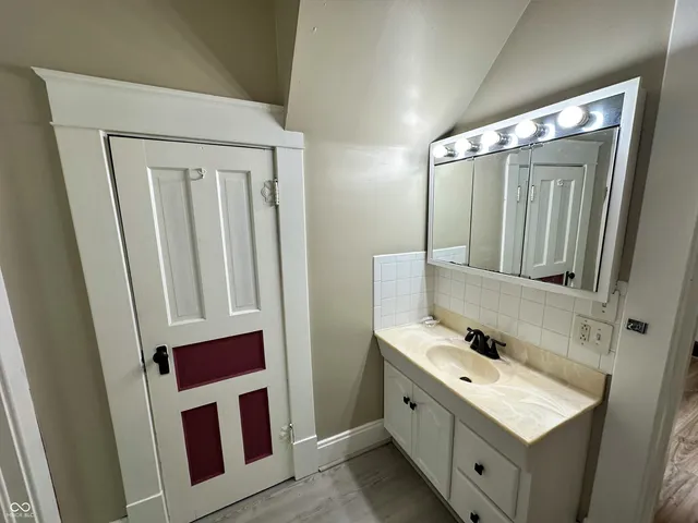 $1,200 | 408 West Walnut Street, Greencastle, IN 46135