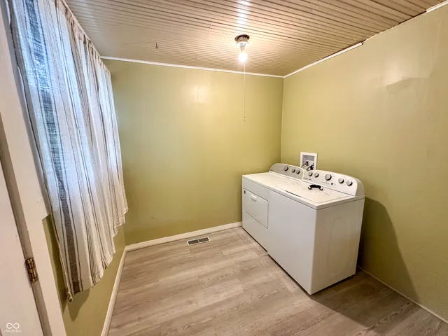 $1,200 | 408 West Walnut Street, Greencastle, IN 46135