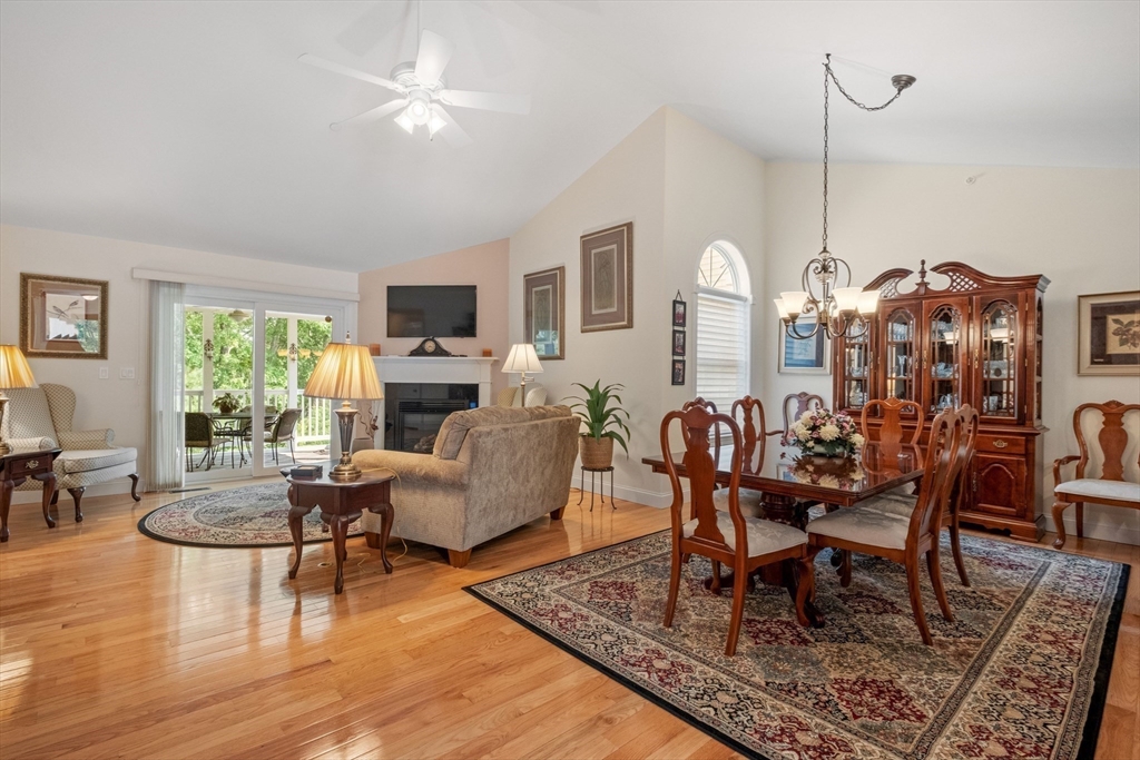 31 Shaker Hill Road, Unit 31 Hooksett, NH 03106 - Photo 5 of 42 Gallery Image 5
