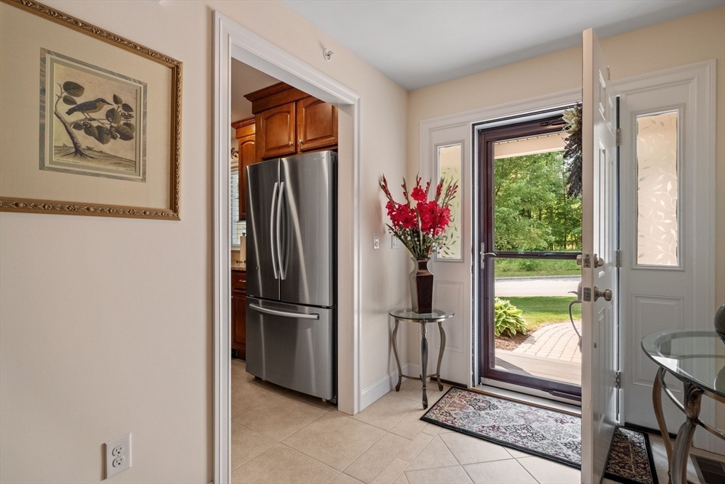 31 Shaker Hill Road, Unit 31 Hooksett, NH 03106 - Photo 6 of 42 Gallery Image 6